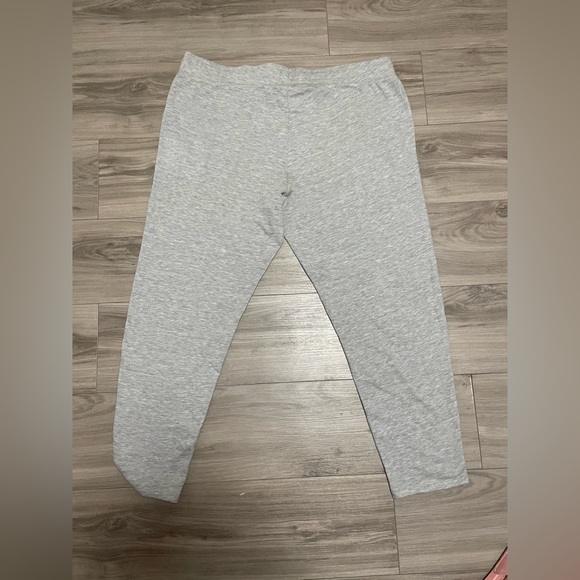 Women’s Champion gray pleated sweatpants, new, XXL - Picture 2 of 5